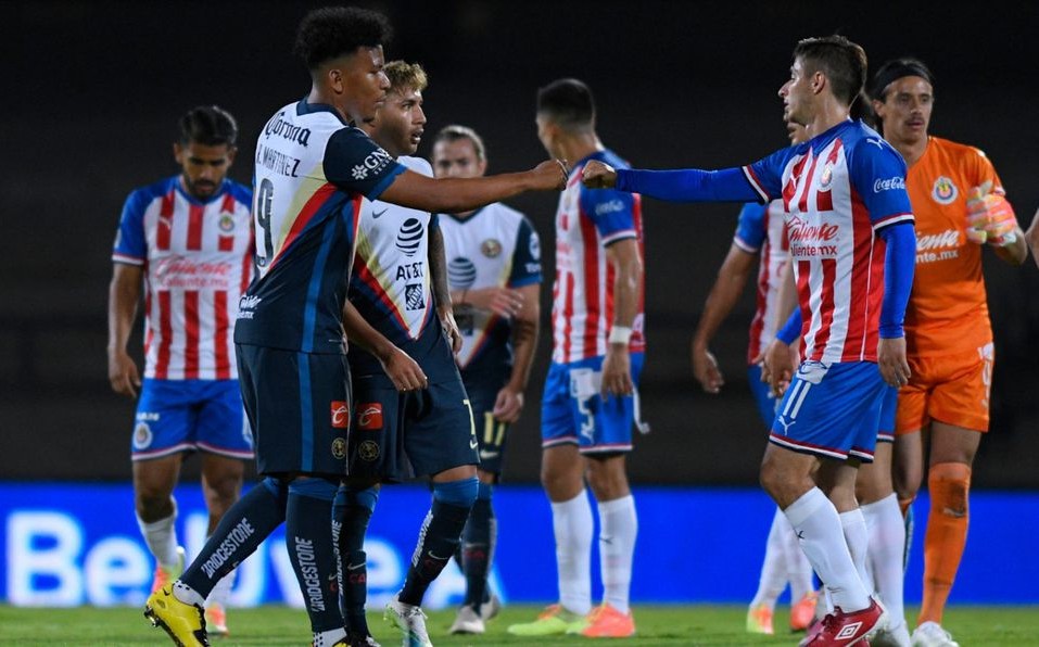 América frente a Chivas en la Copa GNP (Imago7)