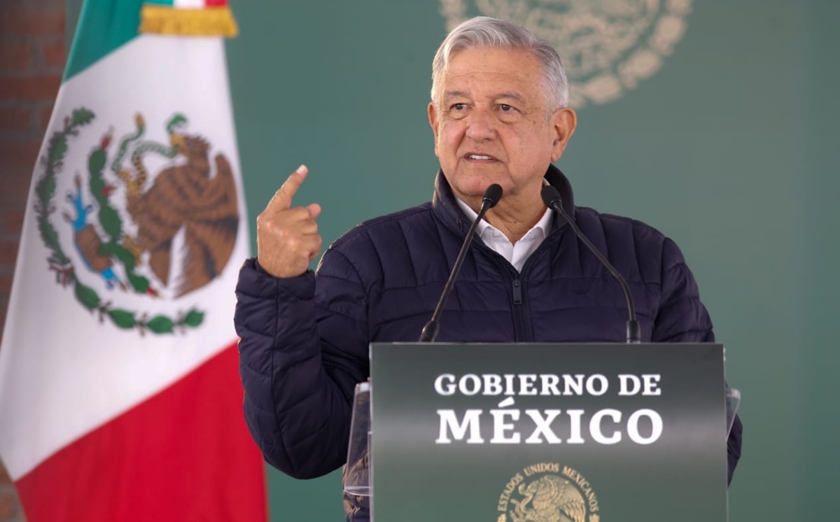 El Presidente durante su visita a Puebla, para supervisar los trabajos de reconstrucción. (Araceli López)