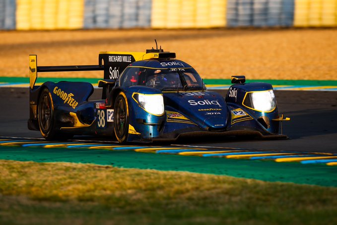 Mexicano Roberto González logra podio en 24 horas de Le Mans (Twitter @RobGonzalezV)