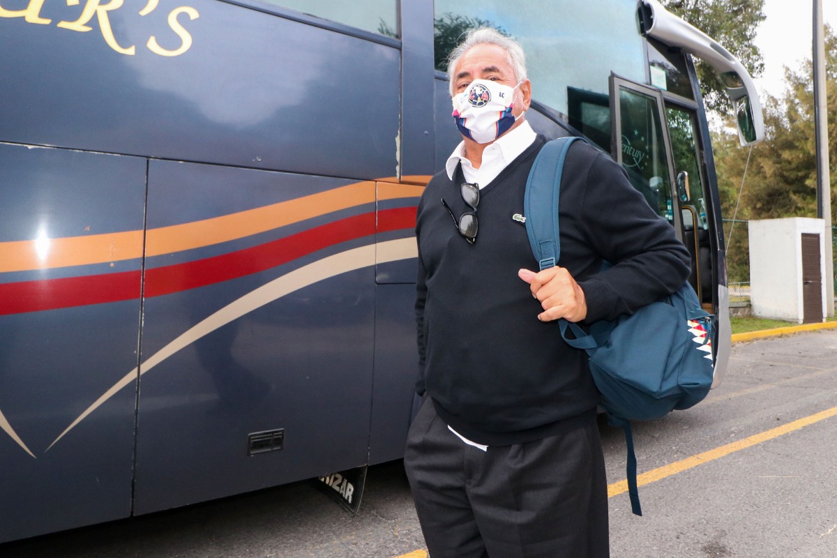 Leonardo Cuéllar, entrenador de América femenil (Imago7)