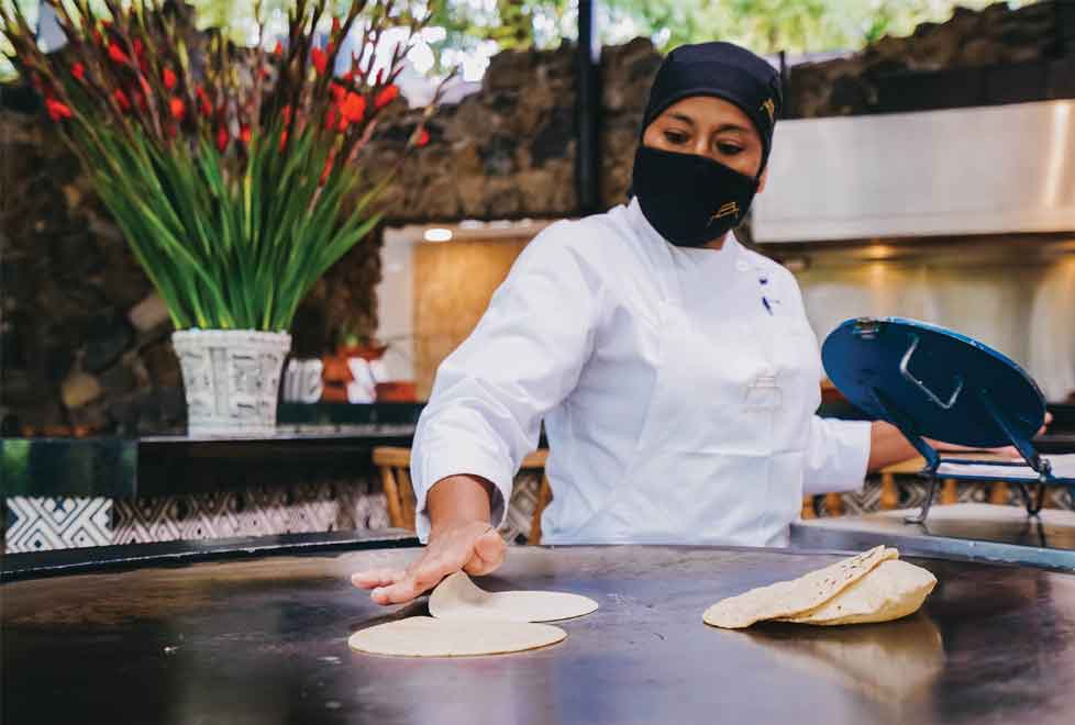 Tras la pandemia, el hotel Amoxtli, en Tepoztlán, Morelos, abrió sus puertas al público que busca estadías seguras.
