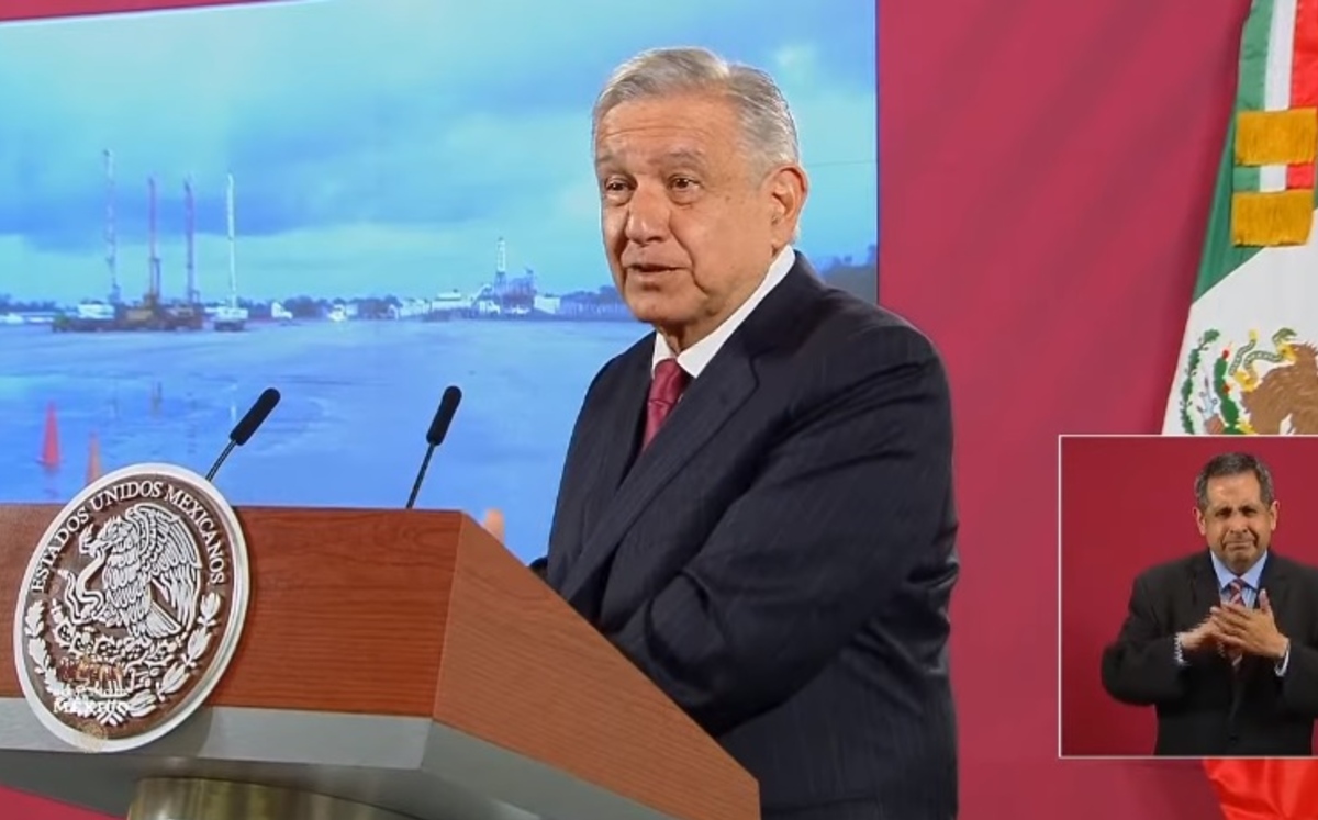AMLO reconoce encharcamientos en refinería de Dos Bocas. (Especial)