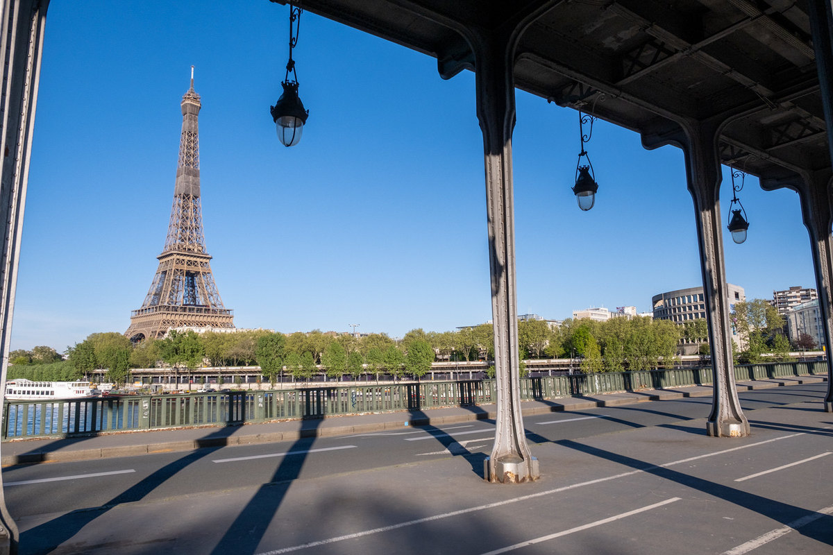 Las autoridades aislaron la zona de La Torre Eiffel. | Foto: Archivo Twitter