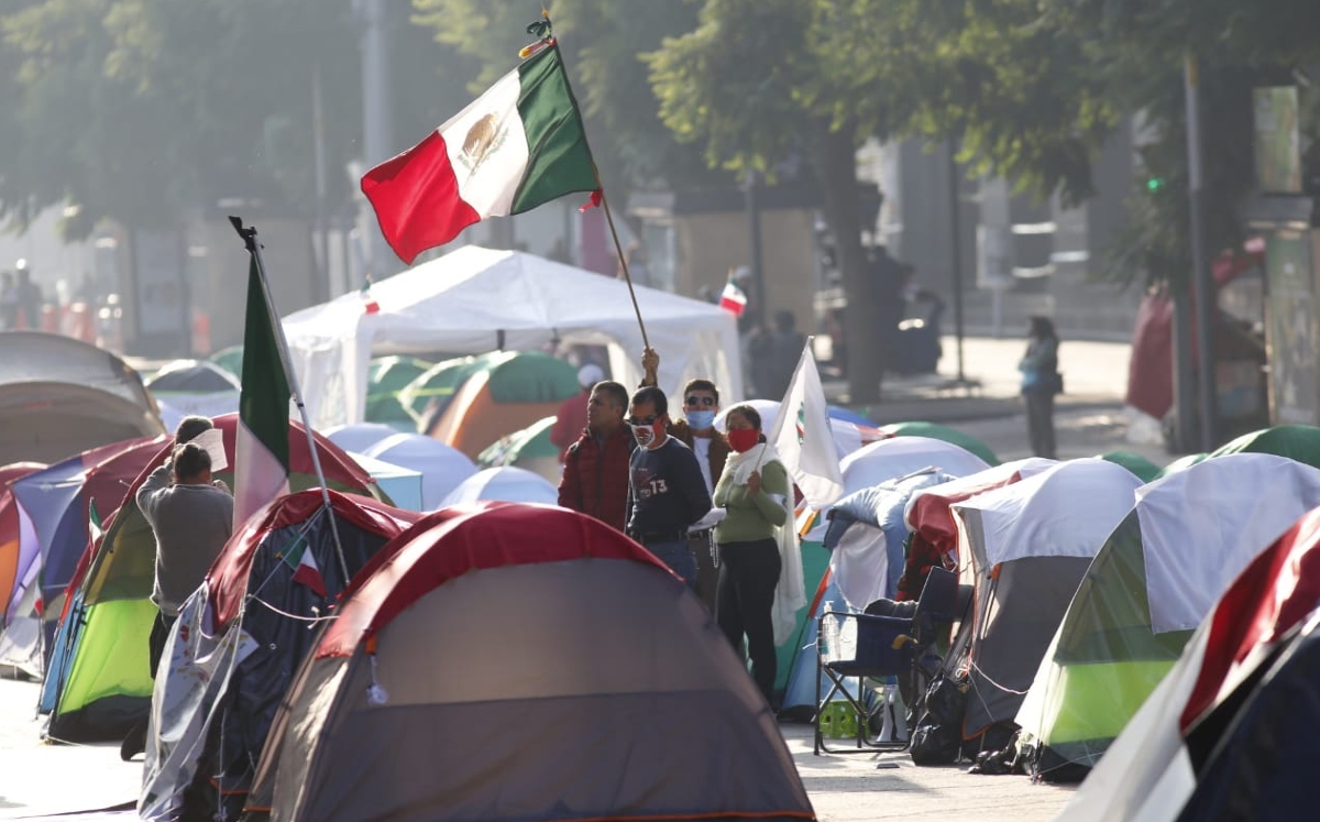 Frena mantiene plantón en el Centro de la Ciudad de México. (Araceli López)