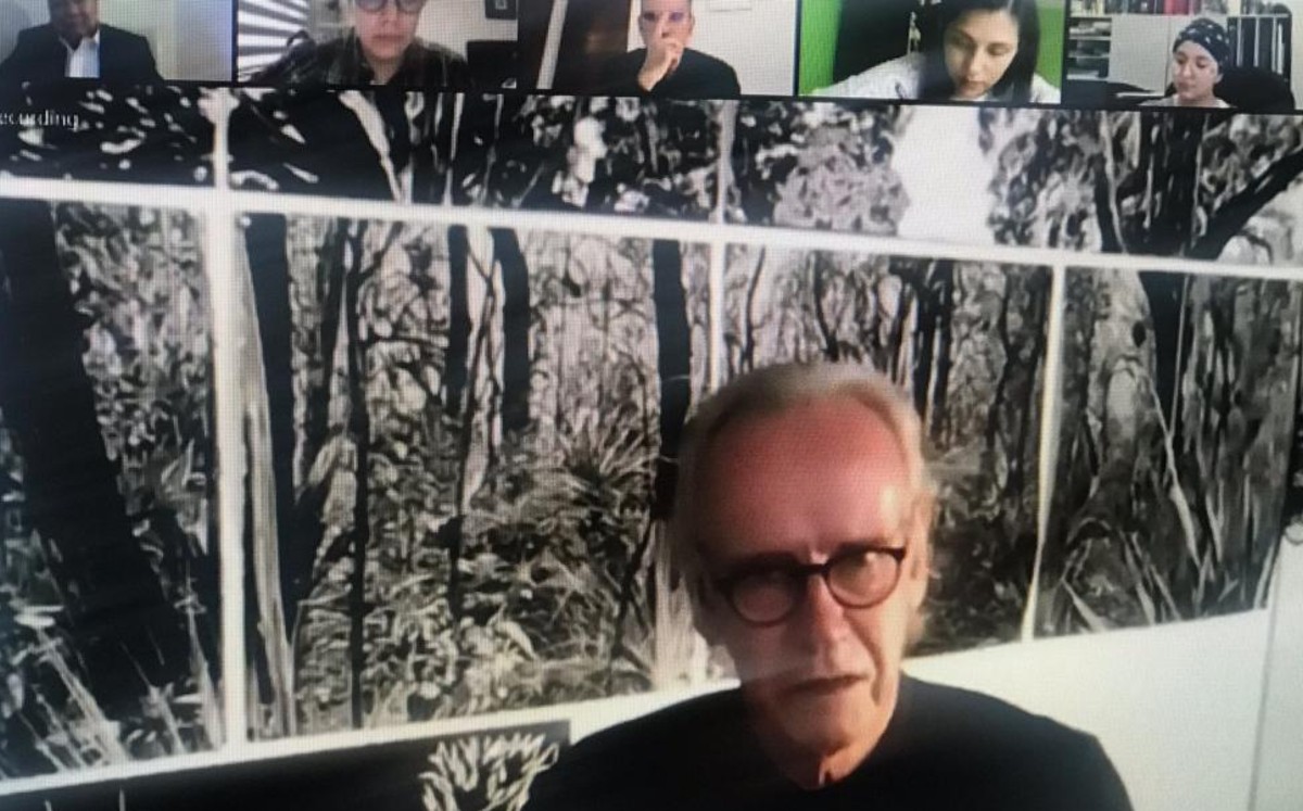 Jan Hendrix en su participación de la Cátedra de Arte UDLAP. (Especial)