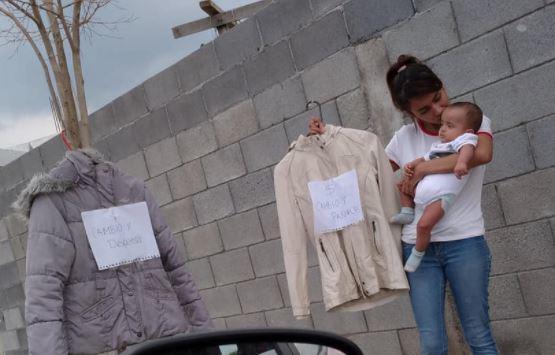 En Nuevo León, mujer cambia ropa por pañales para su bebé