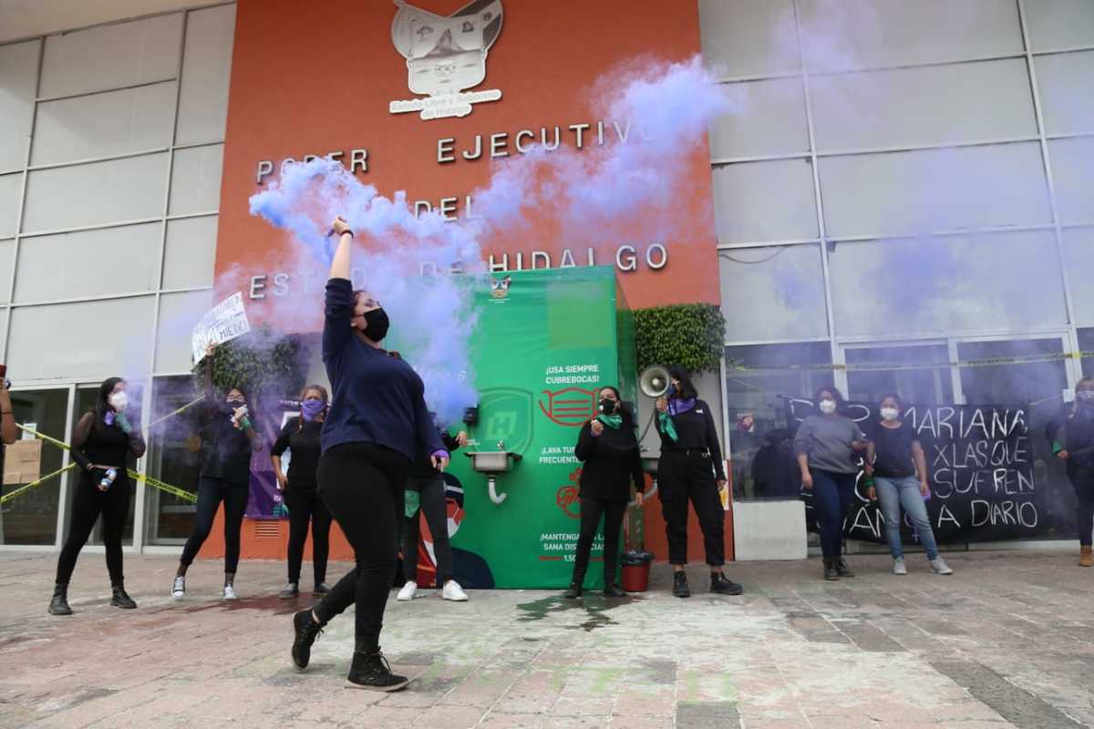 Manifestación feminista en Palacio de Gobierno de Hidalgo. (Jorge Sánchez)