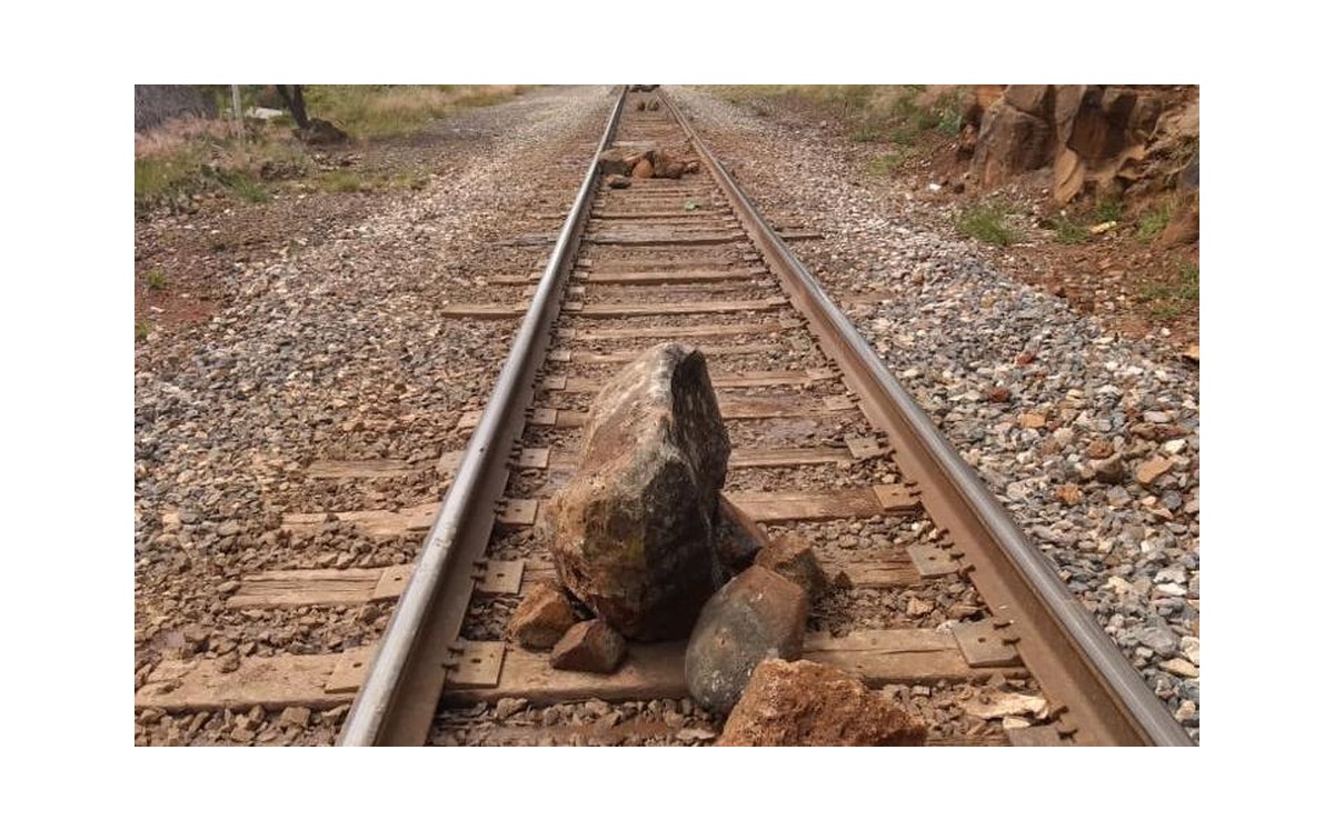 Ayer en la noche, la circulación en las vías del tren se reactivó en el tramo Pátzcuaro-Lázaro Cárdenas. (Archivo)