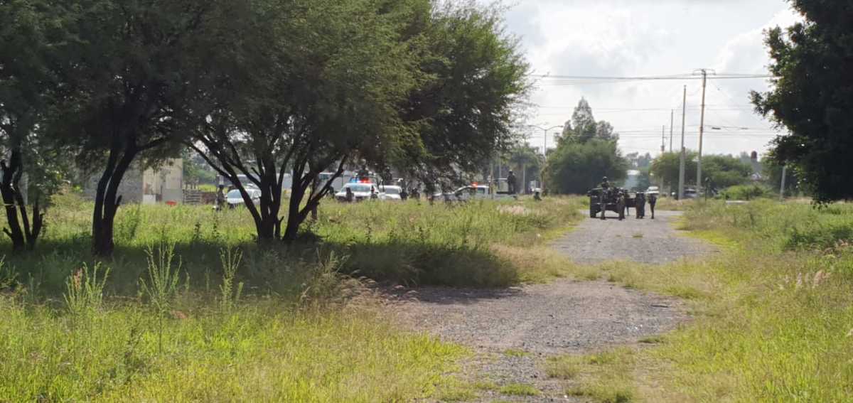 El cuerpo de una persona  fue reportado por vecinos de La Providencia en Tlajomulco (Juan Carlos Munguía)
