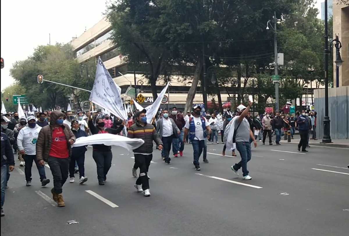 Los trabajadores intentaron ingresar al Zócalo.
