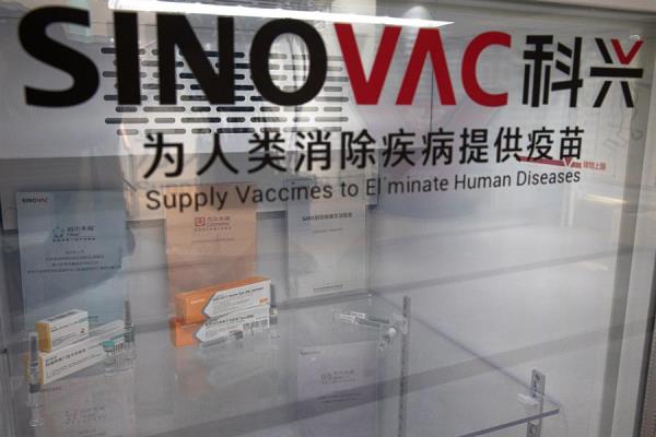 La vacuna china de Sinovac podrá aplicarse masivamente a principios de 2021. (EFE)