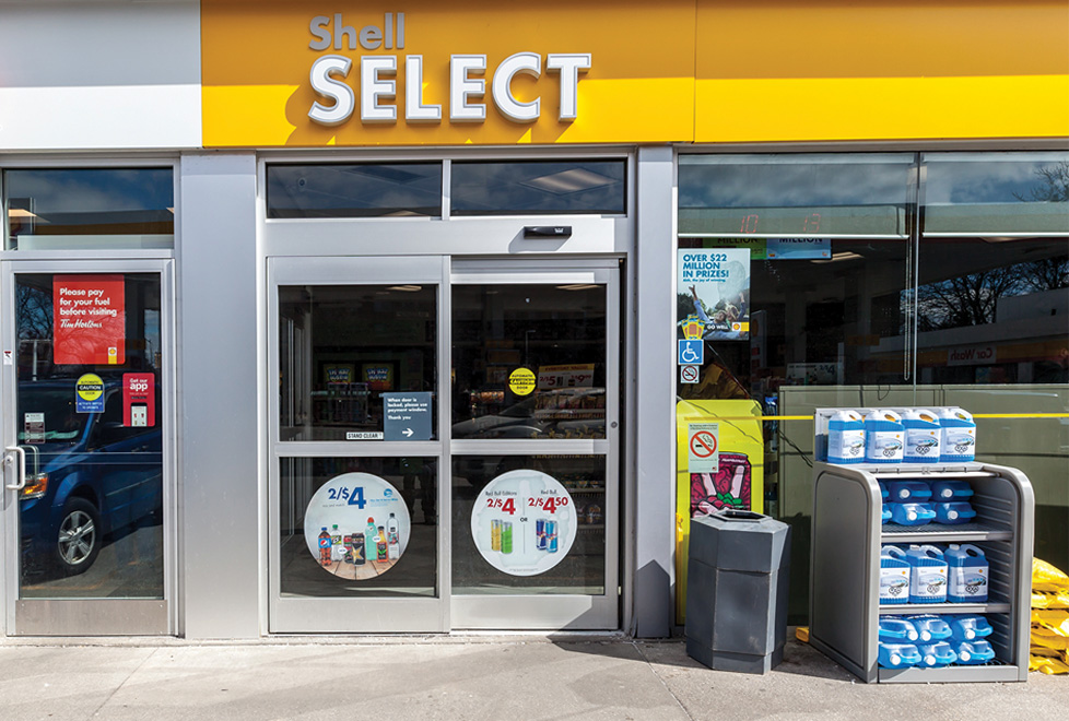 Femsa Comercio ingresó al segmento de tiendas de conveniencia en las gasolineras de Shell al adquirir 50% de la cadena Raízen Conveniências.