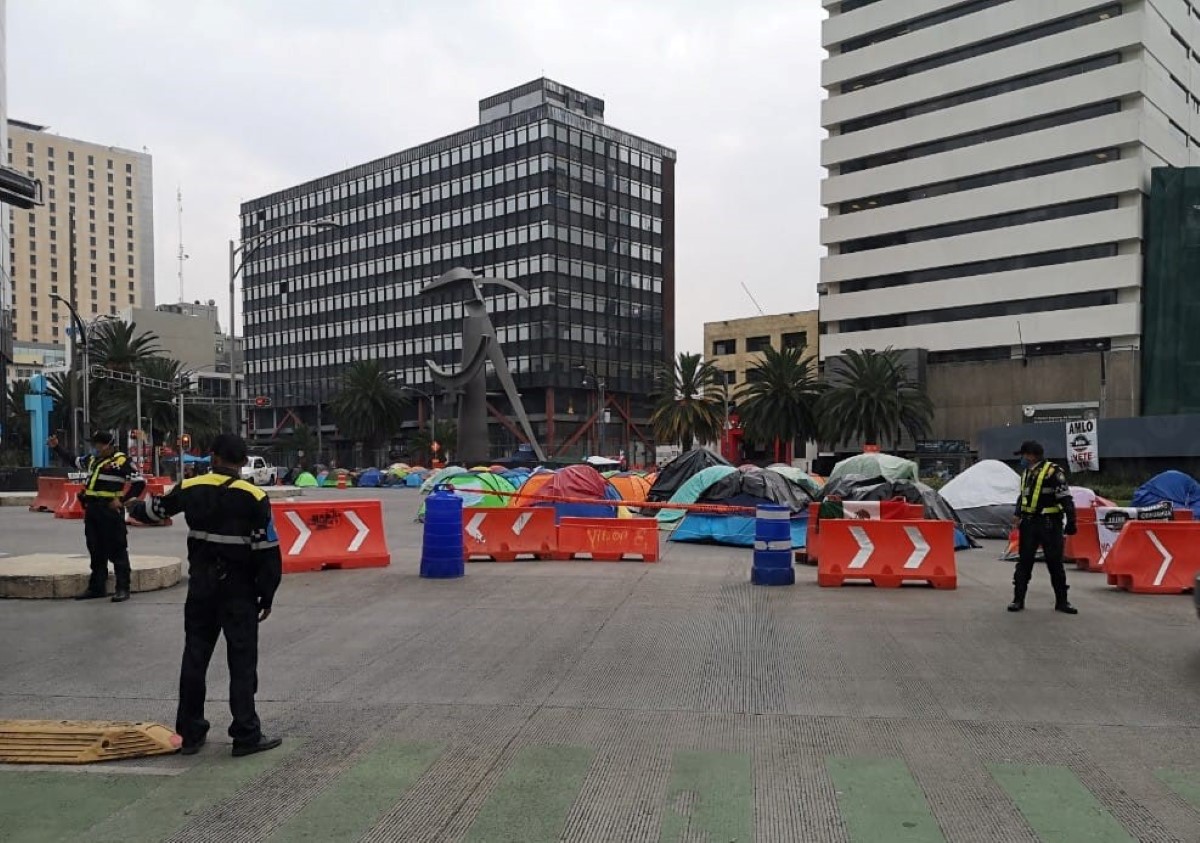 FRENAAA mantiene plantón en Reforma. | Jorge Becerril