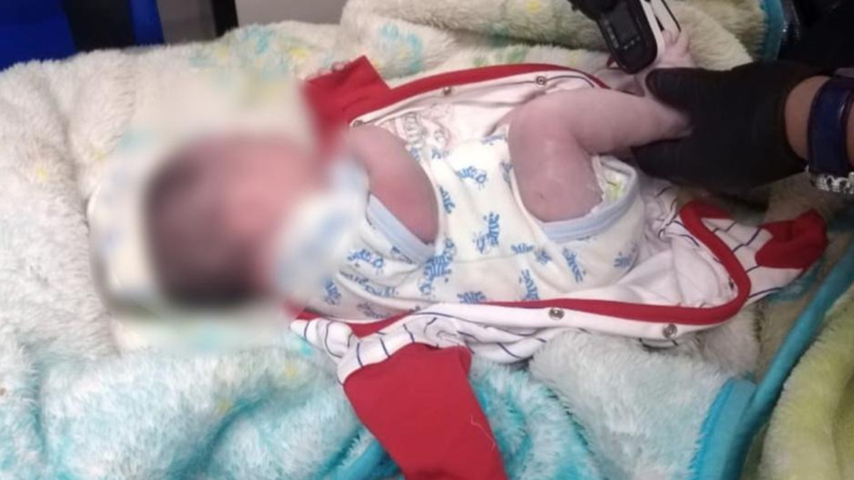 Rescatan recién nacido que fue abandonado en Tlalnepantla