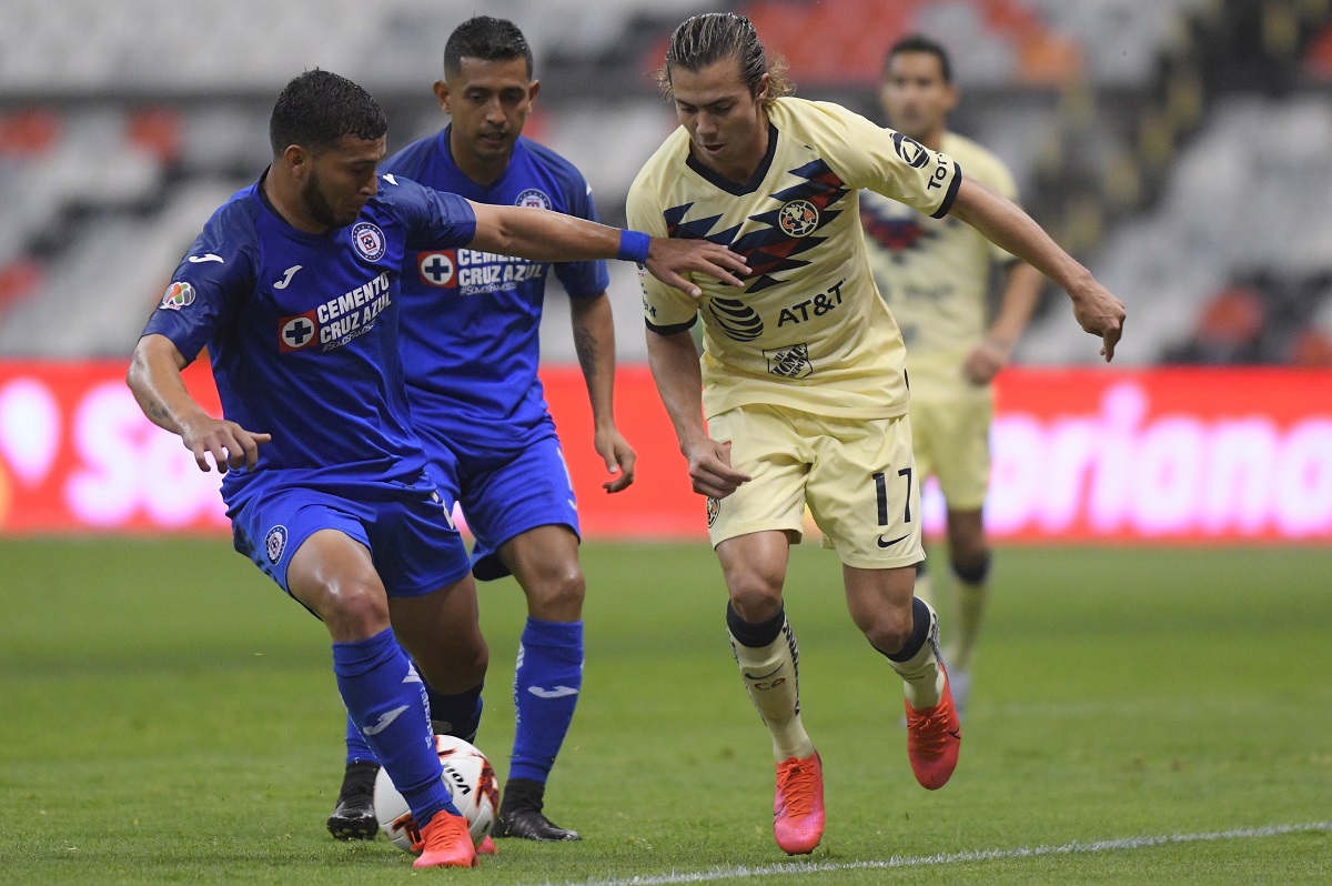 Sebastián Córdova y Juan Escobar durante el Clausura 2020 (Imago7)