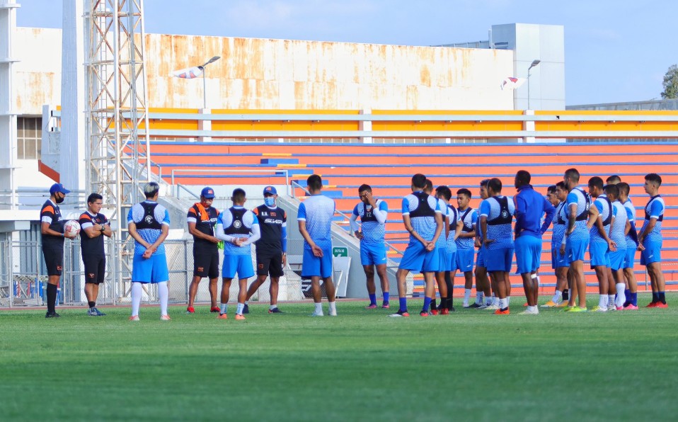 Jugadores del Correcaminos.
