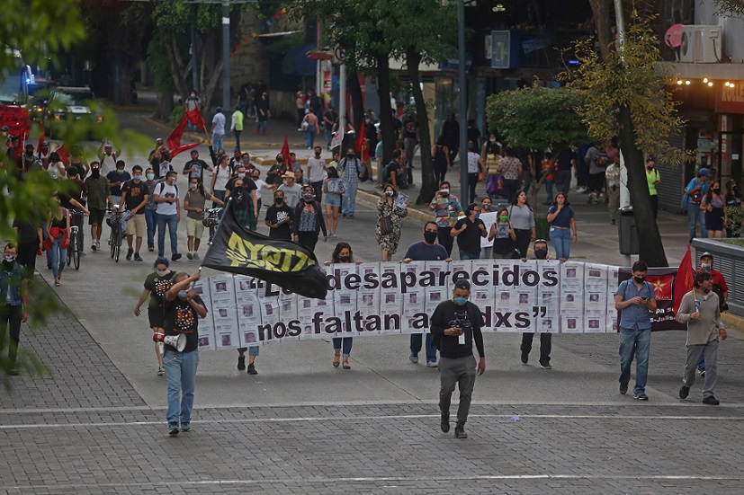 Protestan en Guadalajara por el caso de Ayotzinapa (Fernando Carranza)