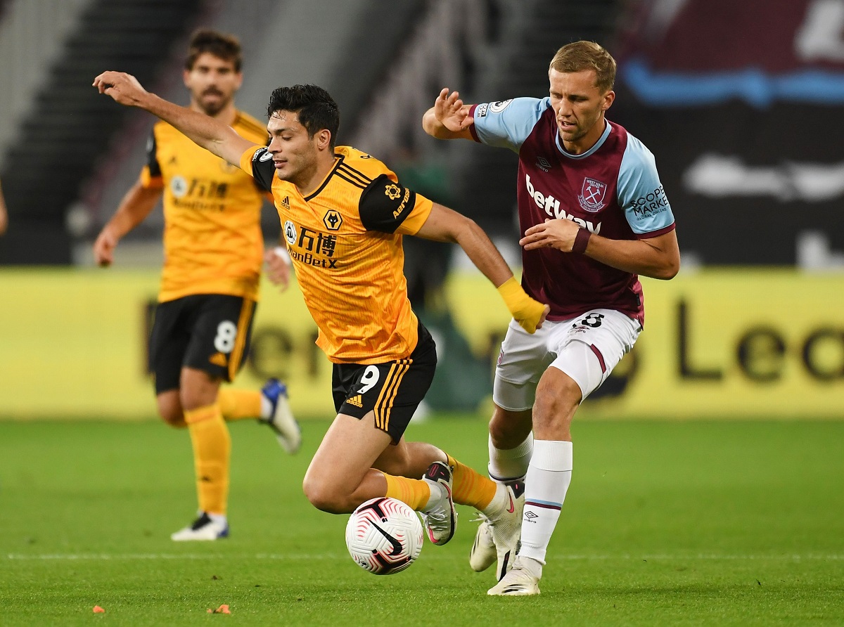 Raúl Jiménez en partido frente al West Ham (Reuters)