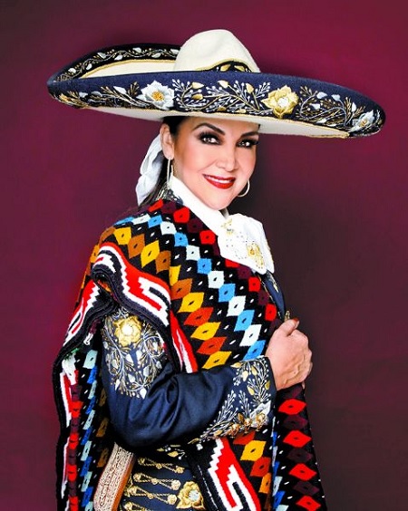 Cuevas sigue innovando en su gran carrera musical. Especial