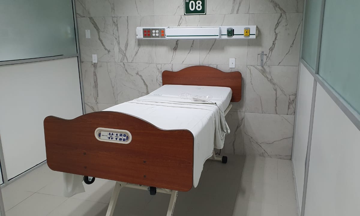 IMSS Tamaulipas recibe donación de camas para hospitales. (Cortesía)
