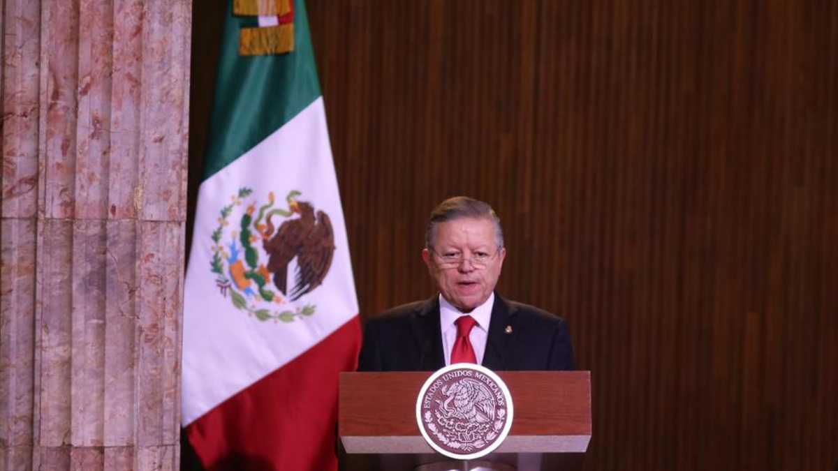 Presidente de la Corte llama a estudiantes de la UNAM a ayudar ante problemas del país