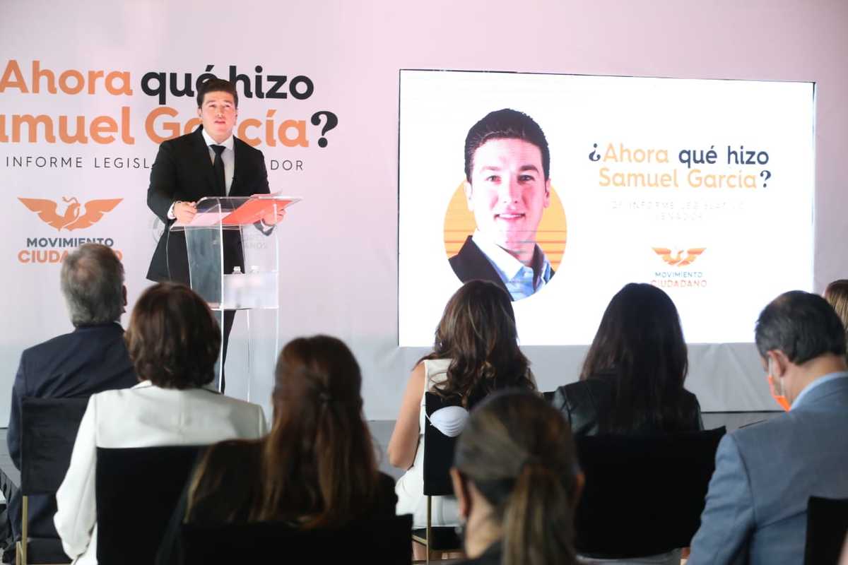 Samuel García rindió su informe de actividades. Foto: Raúl Palacios