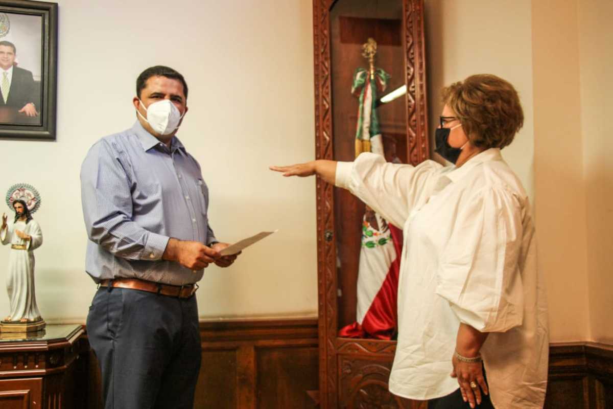 Tomó protesta a María del Refugio Adame Güereca como nueva titular del instituto. (Especial)
