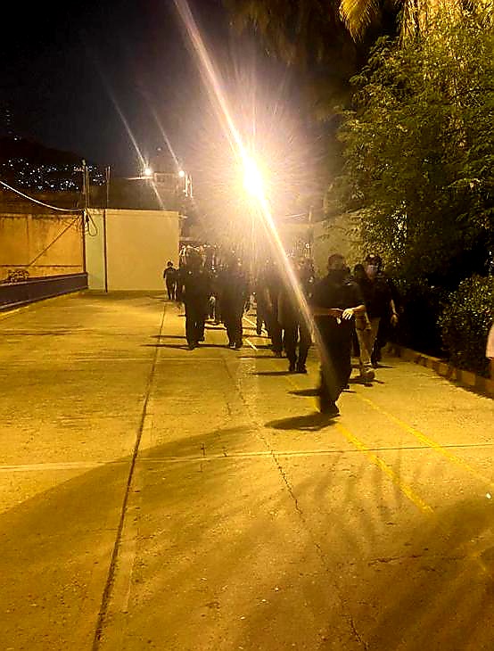 La revisión fue con el propósito de brindar seguridad y evitar actos que pongan en riesgo a la población interna. (Javier Trujillo)