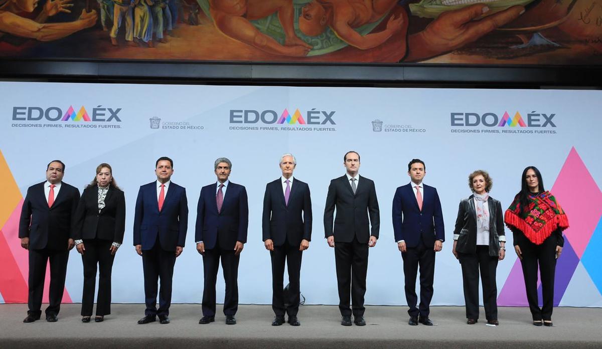 Ellos son los nuevos secretarios.