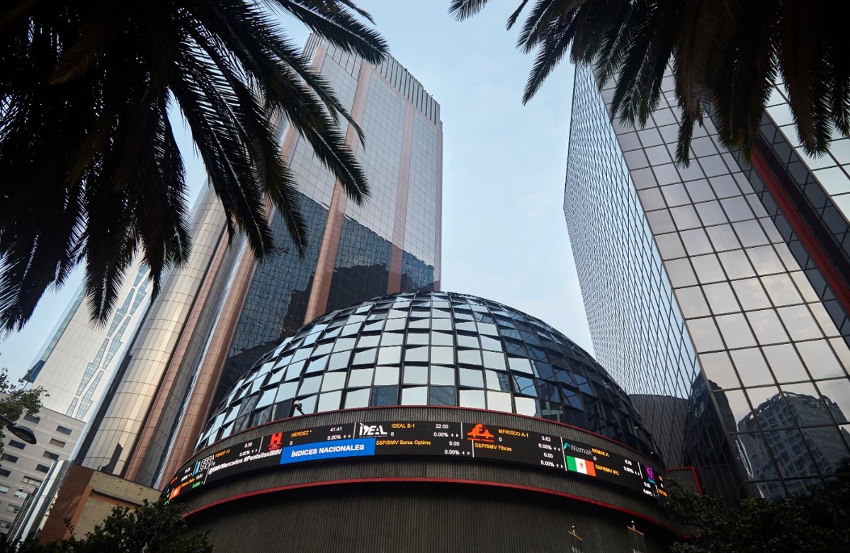 Bolsa Mexicana de Valores en la Ciudad de México (Shutterstock)