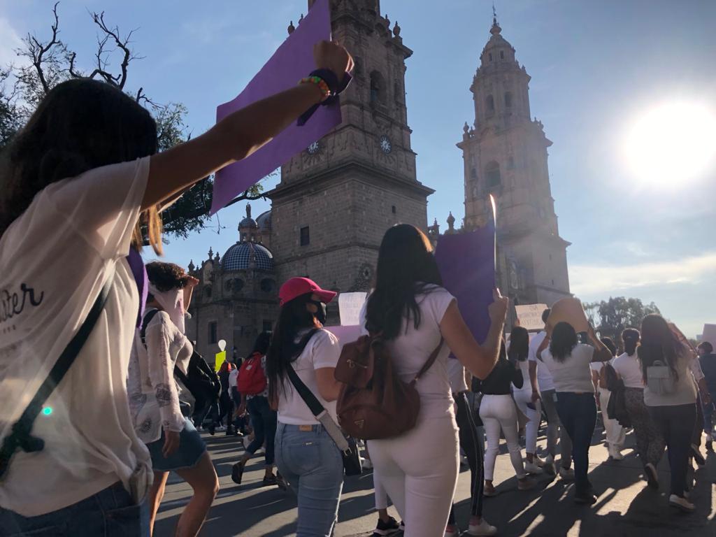 Durante el recorrido las mujeres no emitieron amenazas ni alteraron el orden público. (Jocelyn Estrada)