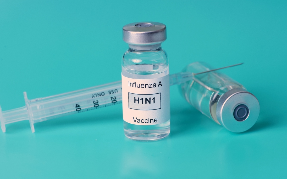 Vacuna contra la influenza H1N1: ¿te puedes vacunar si tuviste covid-19? (Shutterstock).