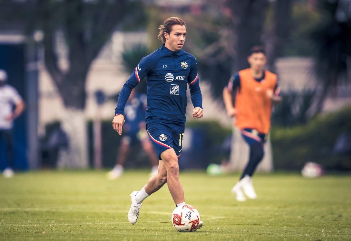 Sebastián Córdova, en un entrenamiento en Coapa (Club América)