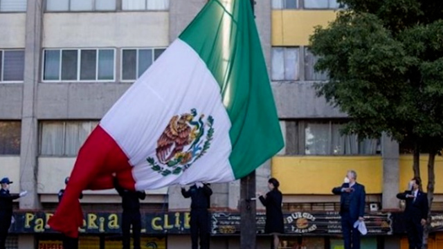 Sheinbaum encabeza homenaje al movimiento del 68 en Tlatelolco