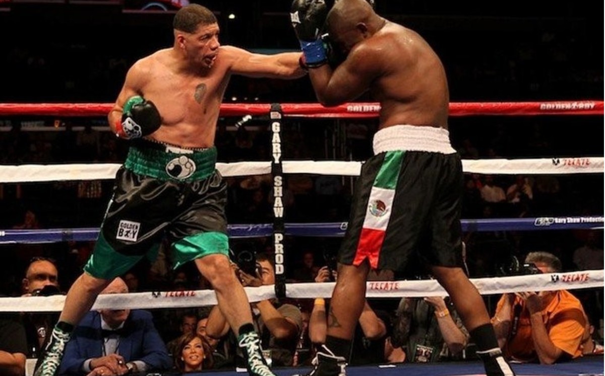 Dewey Bozella en su primer y último combate (AFP)