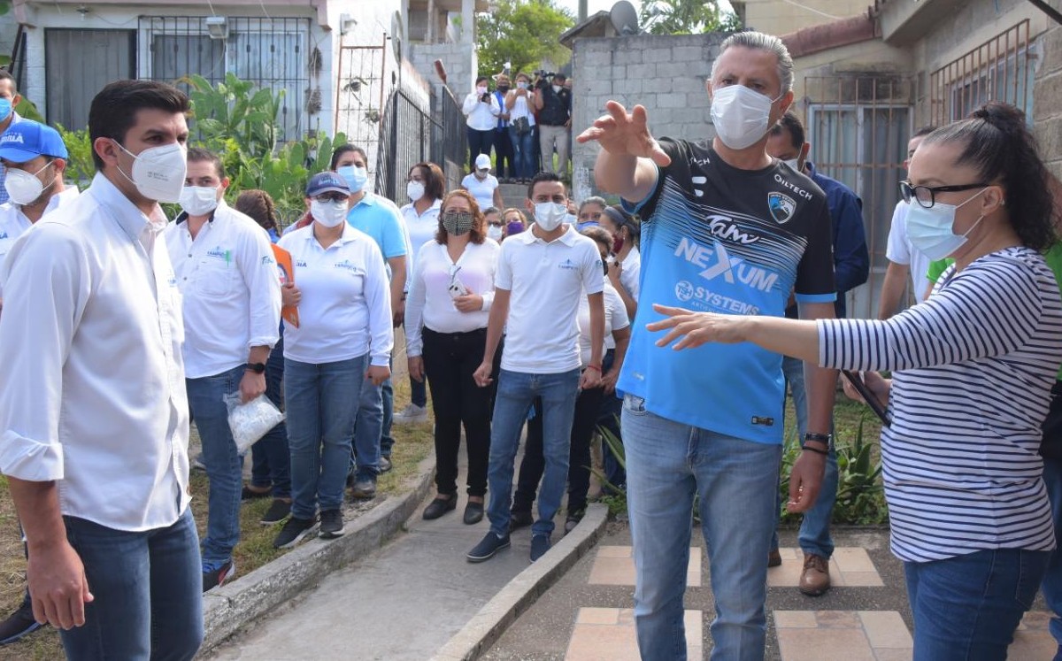 Jesús Nader, alcalde de Tampico realiza jornada de limpieza. (Cortesía)