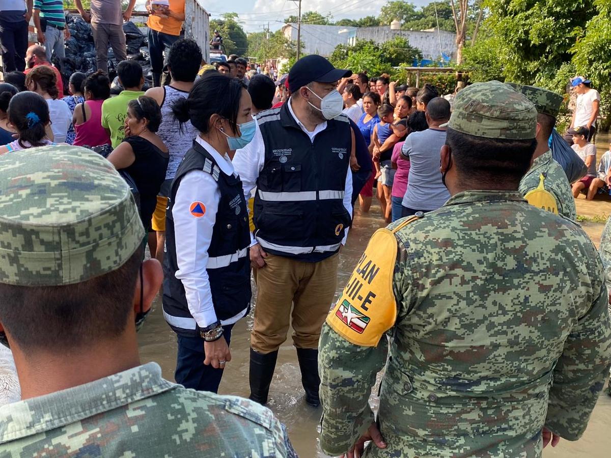 Autoridades federales han apoyado a la población afectada.