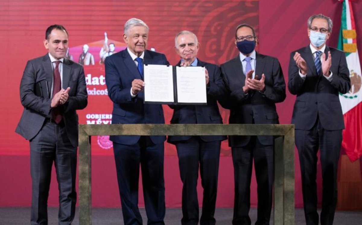 AMLO y empresarios firman Acuerdo de Reactivación Económica. (Cortesía)