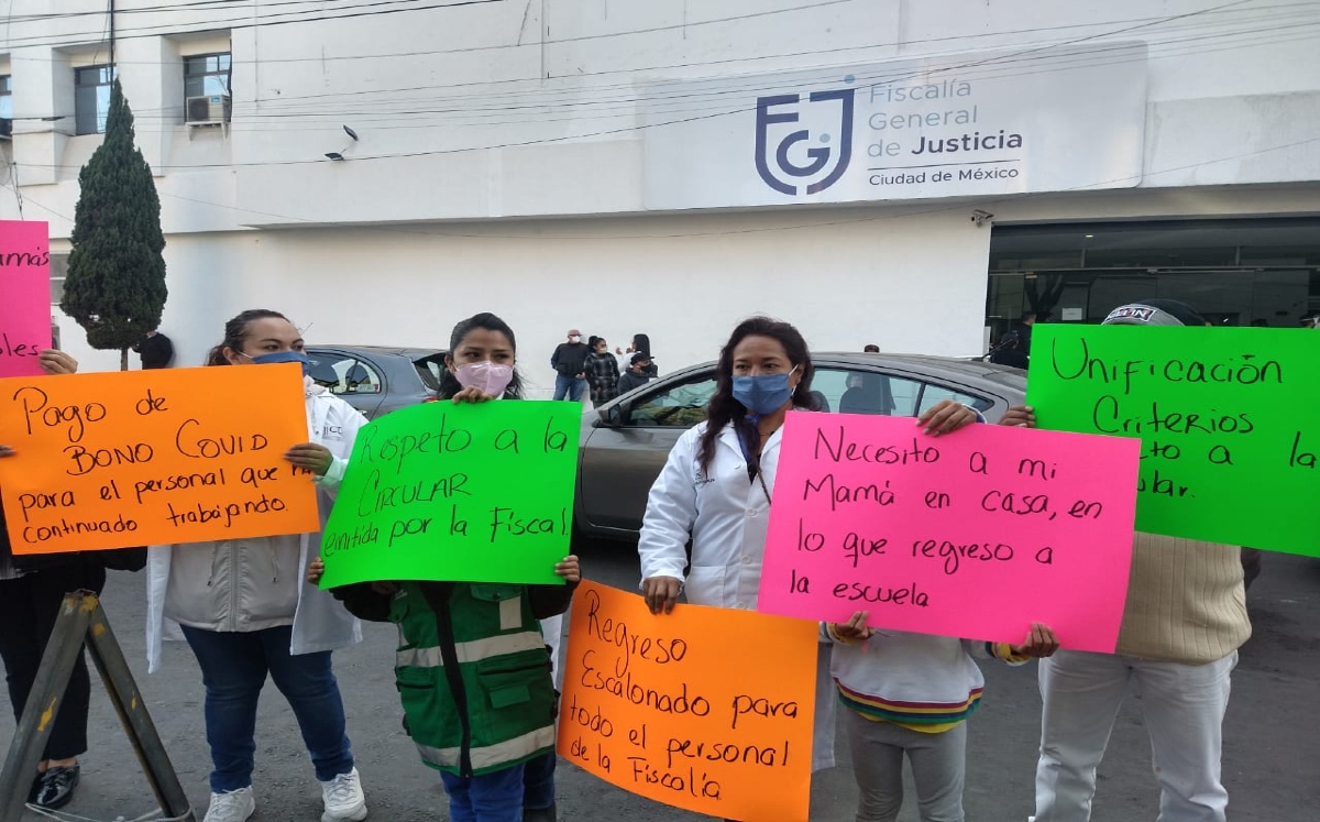 La protesta se realiza afuera del búnker de la fiscalía.