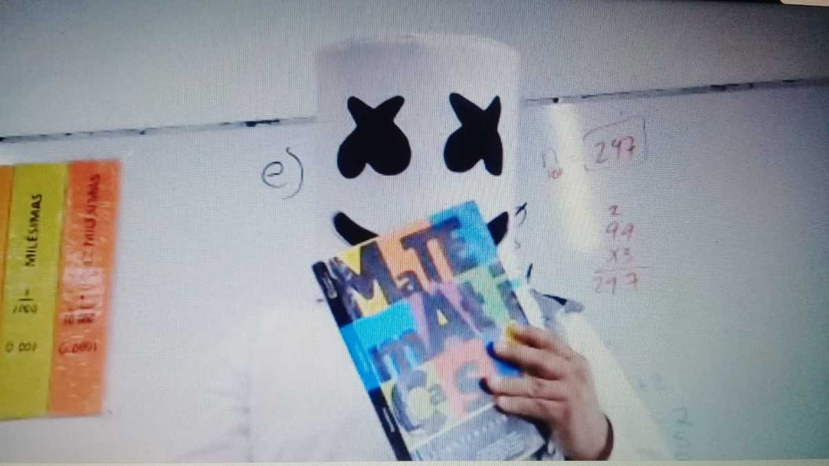 El maestro de matemáticas busca motivar y animar a sus alumnos. (Cortesía)