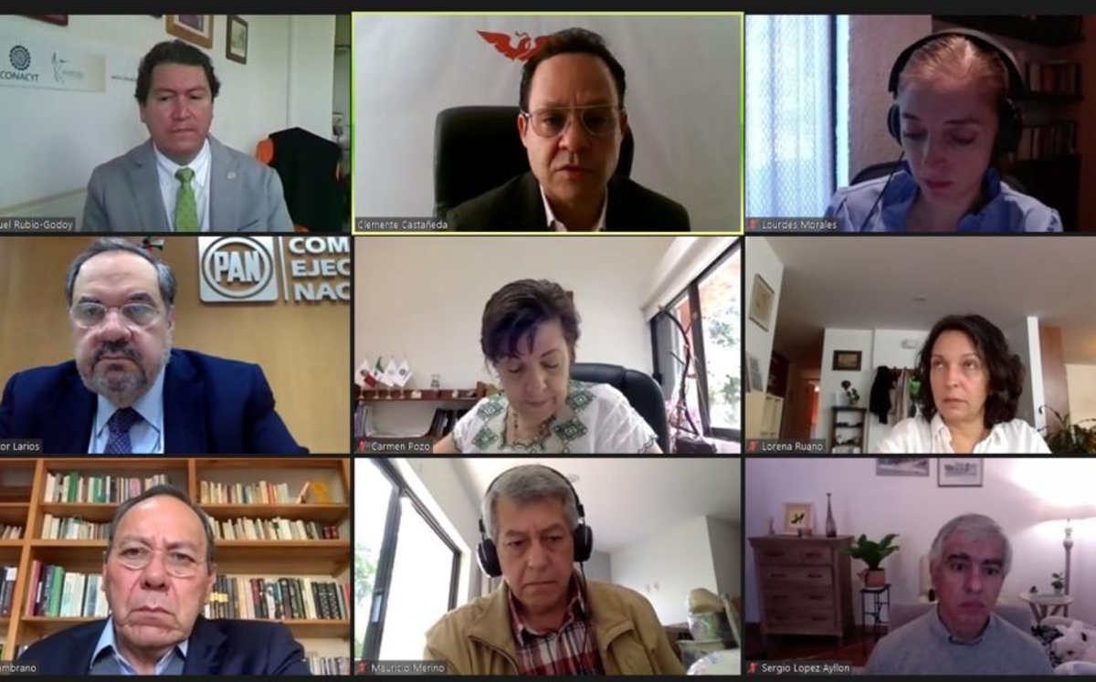 Dirigentes y científicos durante el foro virtual para discutir la resolución de la Cámara de Diputados. (Especial)