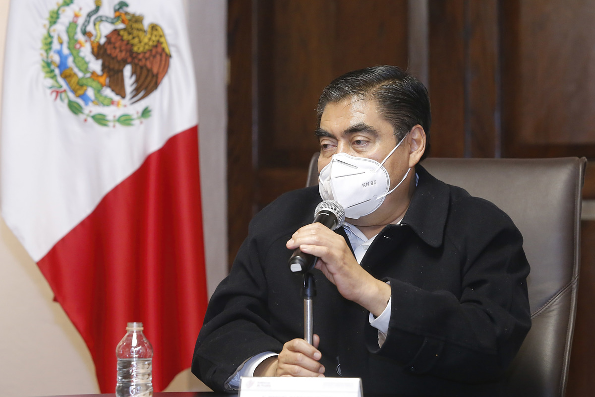 Gobernador de Puebla, Miguel Barbosa Huerta, en conferencia de prensa matutina. (Especial)