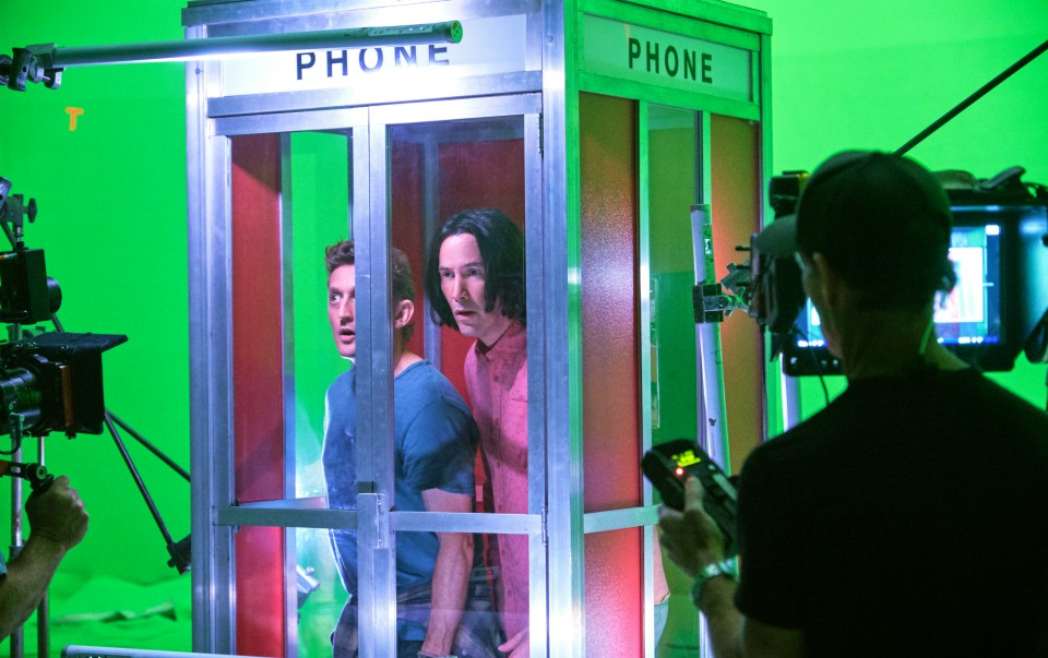 Keanu Reeves y Alex Winter en la filmación de "Bill y Ted: Salvando el universo" (Imagem Filmes)