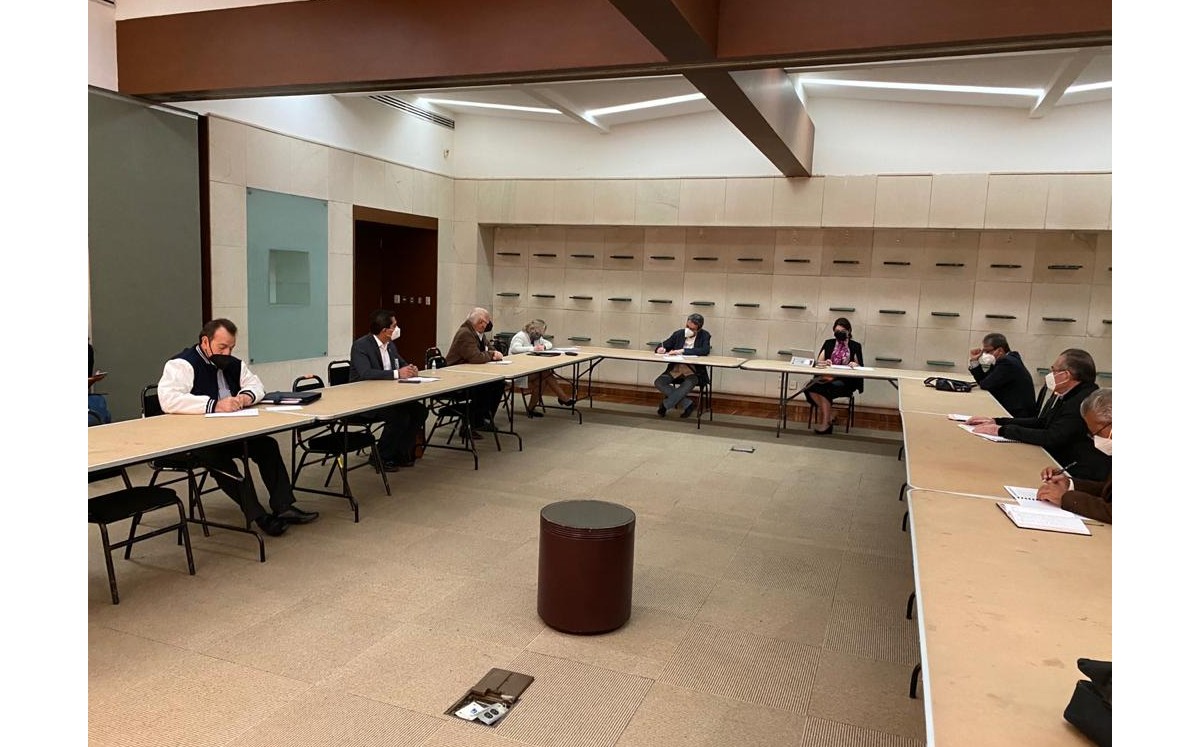 Reunión de trabajadores universitarios con subsecretario de educación superior de SEP. (Especial)