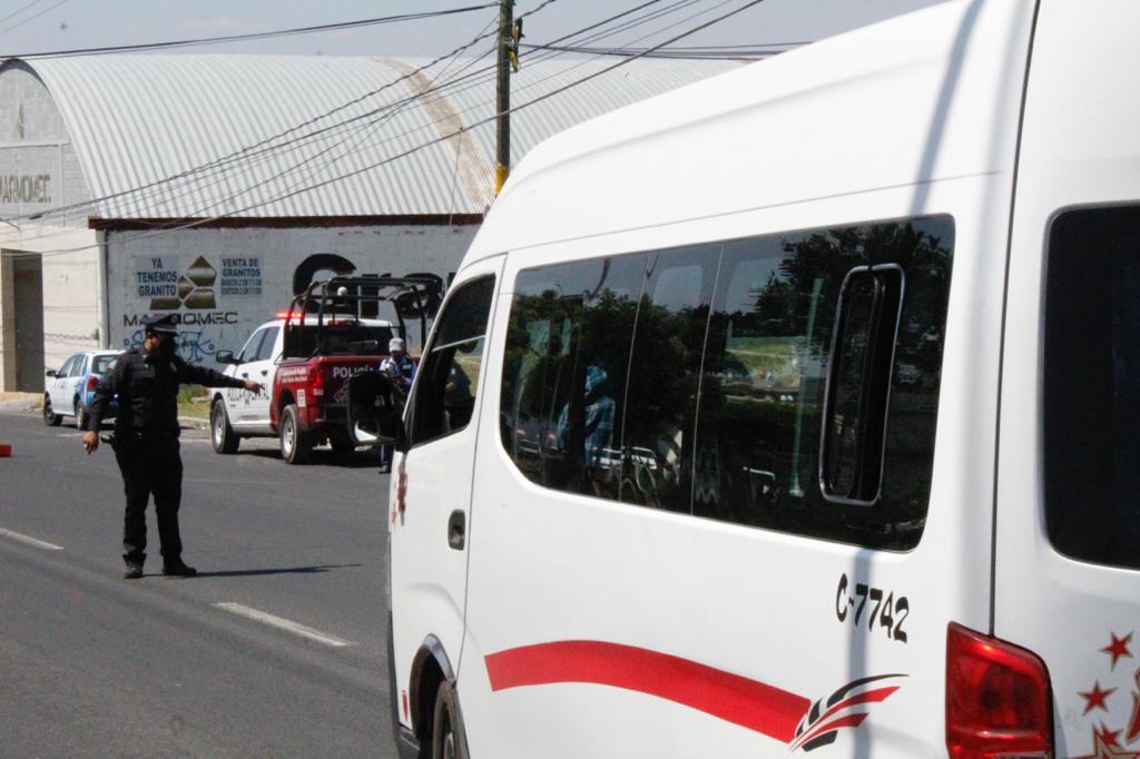 En el lugar, revisaron 25 unidades del transporte público. (Andrés Sánchez)