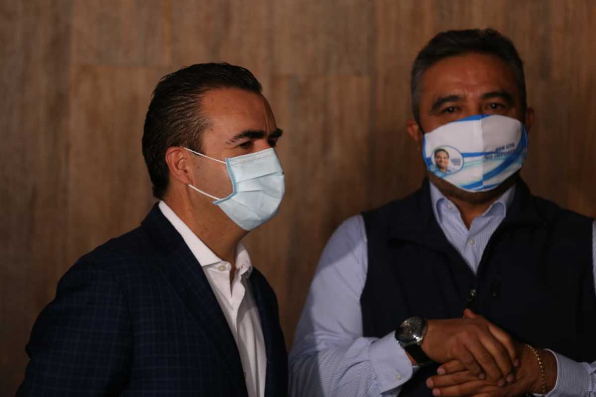 Los diputados Martín López y Víctor Pérez. Foto: Jorge López