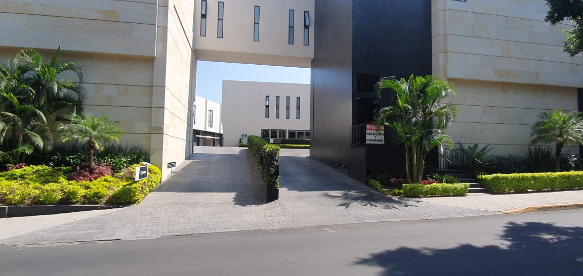 El motel esta localizado sobre la avenida Enrique Díaz de León, entre las avenidas Circunvalación y Ávila Camacho (Juan Carlos Munguía)
