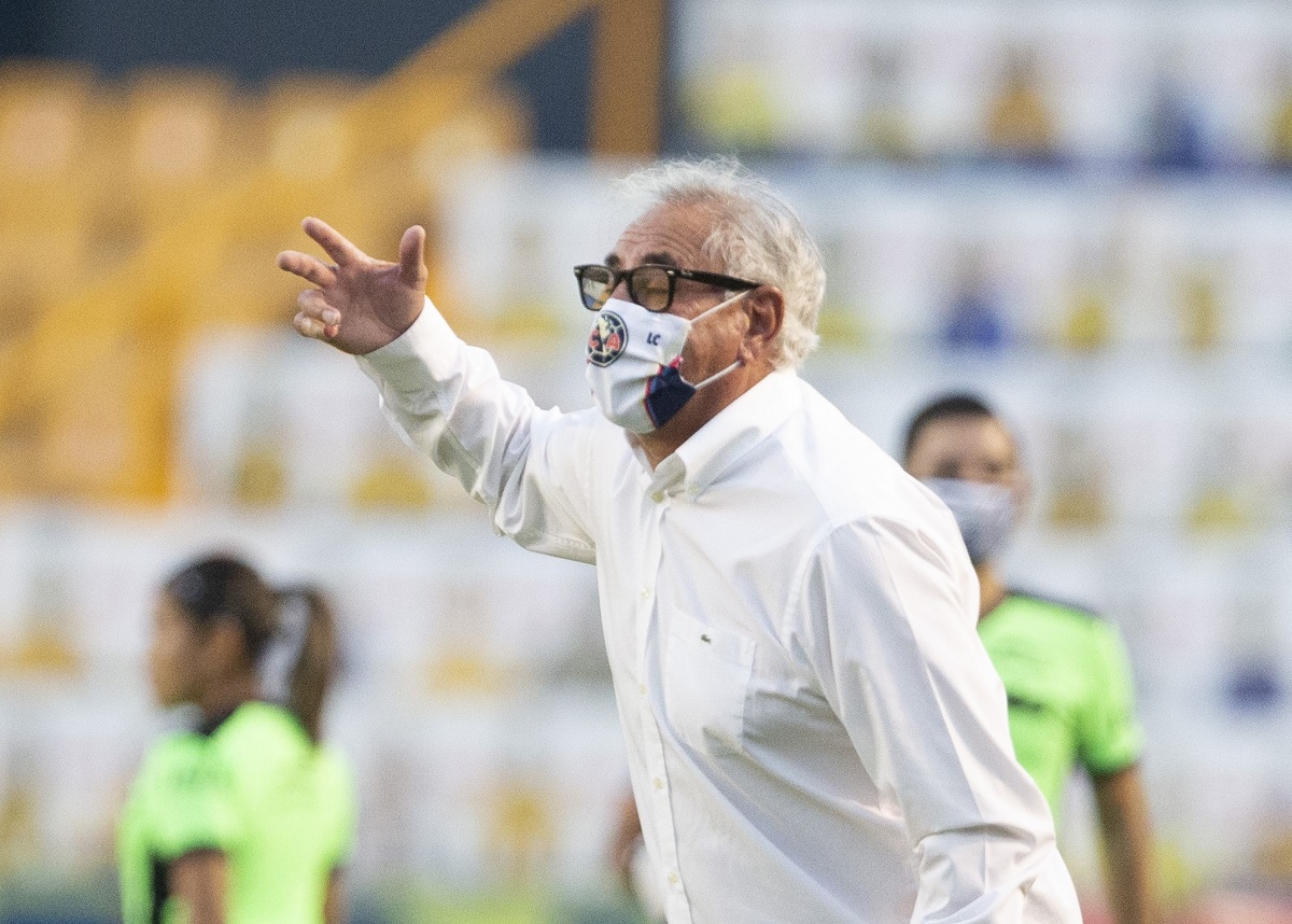 Leonardo Cuéllar en el partido contra Tigres (Mexsport)