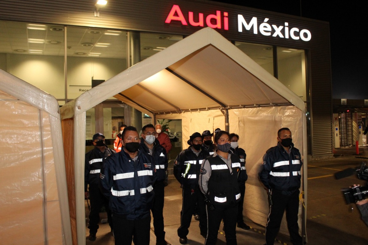 Autoridades de San José Chiapa buscarían clausurar Audi por una presunta deuda millonaria de impuestos. (Agencia Enfoque)