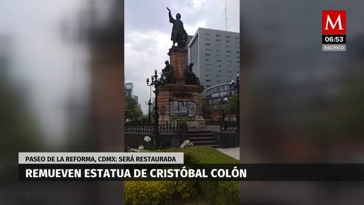 En CdMx, remueven estatua de Colón en avenida Reforma por reparaciones